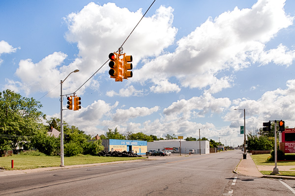 Stretch of Mack Avenue near The Commons