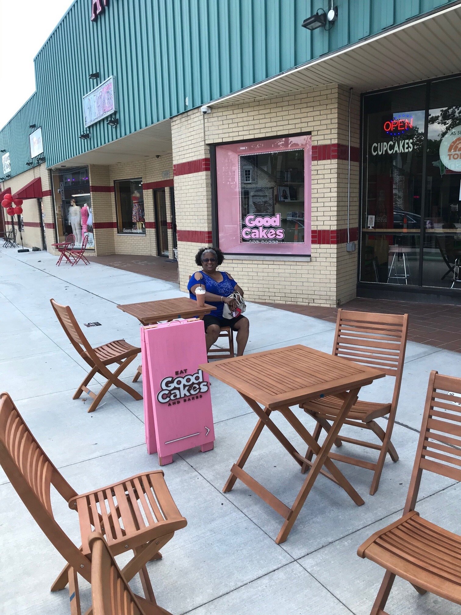 Patio furniture outside Good Cakes & Bakes at 19363 Livernois. 