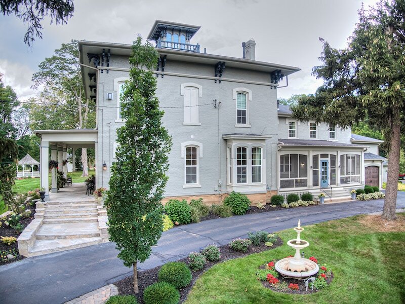  Villa on Verona in Marshall.