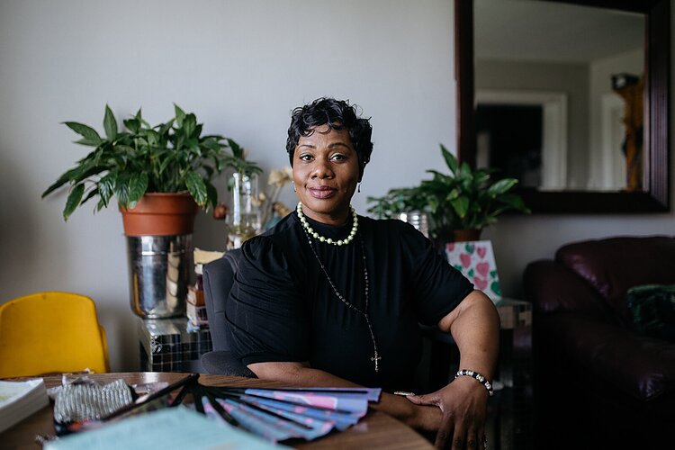 Shariki Bell in her apartment in Pontiac.
