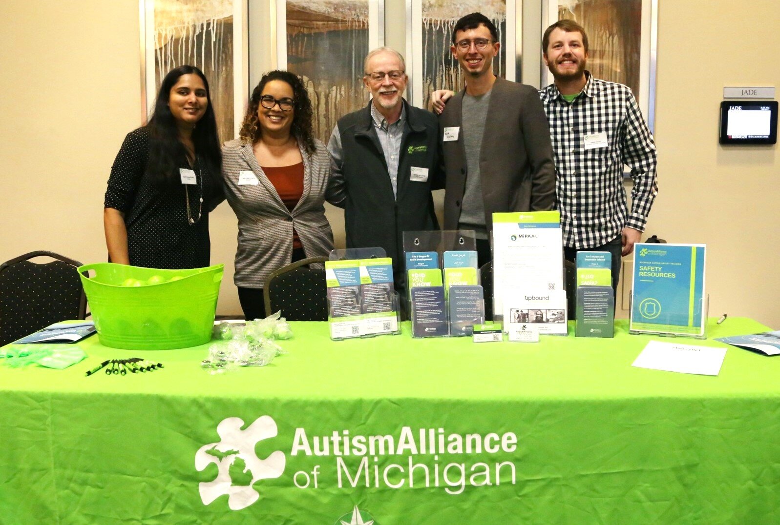 AAoM staff and MiNavigators will provide free professional consultation to individuals and families.