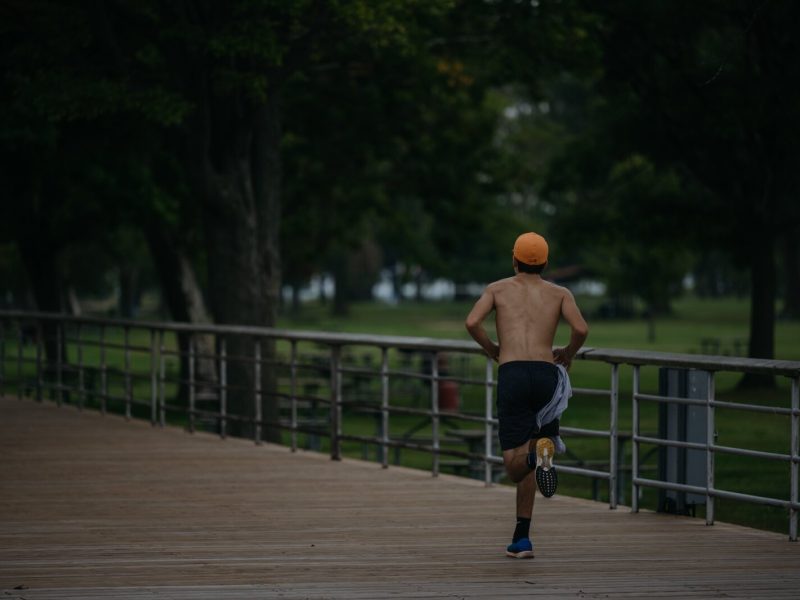 A runner at Lake St. Clair Metropark.