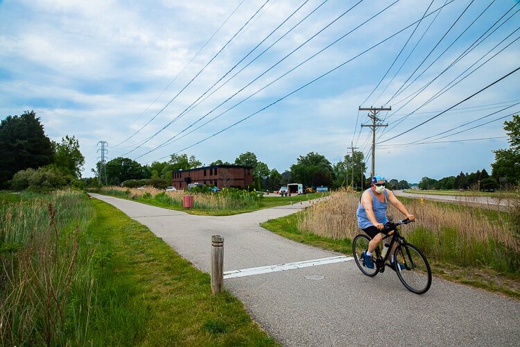 Macomb Orchard Trail